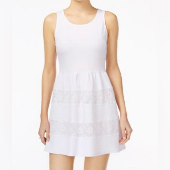 City Studio Dresses & Skirts - City Studio White Lace Mini Dress Lined Zip Up Size 5